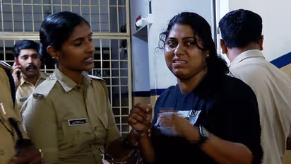 റെയിൽവേ ജോലി വാഗ്ദാനം ചെയ്ത് പലരിൽ നിന്നായി ലക്ഷങ്ങൾ തട്ടിയ യുവതി അറസ്റ്റിൽ 