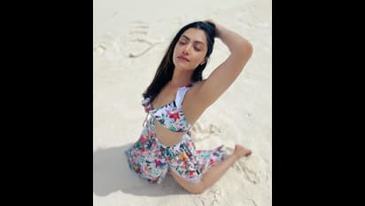 మాల్దీవుల్లో.. మండుటెండలో.. మంటలు పుట్టిస్తున్న మమతా మోహన్ దాస్, ఏజ్ జస్ట్ నెంబర్ మాత్రమే