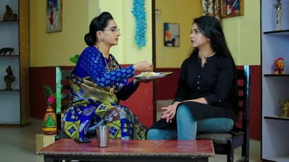 Karthika Deepam: శోభ చెంప చెళ్లుమనిపించిన సౌందర్య.. నిరుపమ్ కి ఆటోని వెనక్కిచ్చేసిన జ్వాల? 