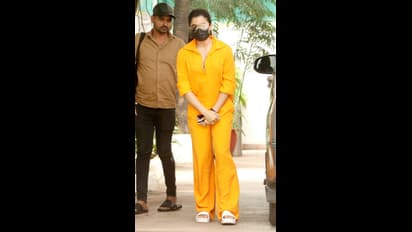 ಮುಂಬೈನಲ್ಲಿ ಕಾಣಿಸಿಕೊಂಡ ರಶ್ಮಿಕಾಗೆ 'ಎಲ್ಲೋ ಎಲ್ಲೋ ಡರ್ಟಿ ಫೆಲೊ' ಎಂದ ನೆಟ್ಟಿಗರು