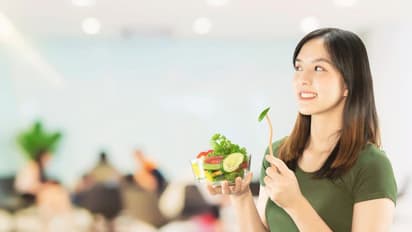 బరువు తగ్గడానికి ప్రయత్నిస్తున్నారా? అయితే మీ కిచెన్ లో ఎప్పుడూ ఇవి ఉండేట్టు చూసుకోండి.. 