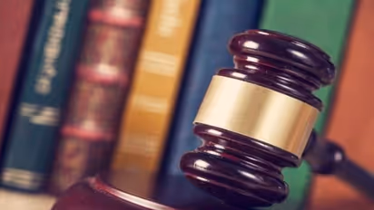 मथुरा में 20 रुपए के लिए शख्स ने रेलवे के खिलाफ लड़ी 21 साल की कानूनी लड़ाई, जानिए पूरा मामला