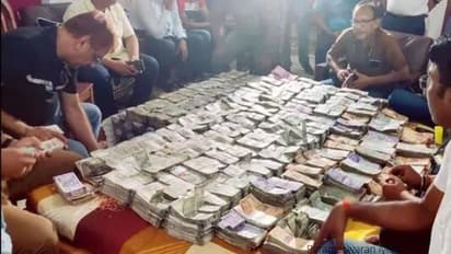 Bihar Crime News: అవినీతి అధికారి ఇంట్లో డబ్బే..డబ్బు.. చూస్తే.. దిమ్మతిరగాల్సిందే..!