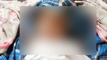 కృష్ణా జిల్లాలో విషాదం.. మురికి గుంతలో పడి 11 నెలల చిన్నారి మృతి