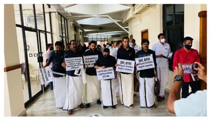 കറുപ്പണിഞ്ഞ് യുവ എംഎൽഎമാർ, രാഹുലിന്റെ ഓഫീസാക്രമണത്തിൽ അടിയന്തരപ്രമേയത്തിന് നോട്ടീസ്