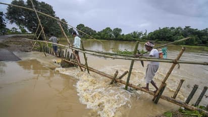 Assam Flood: बाढ़ चली गई, लेकिन पीछे छोड़ गई तबाही के निशान, 25 जिलों के 22 लाख लोगों पर टूटा प्रकृति का कहर