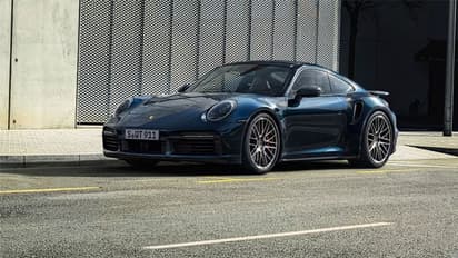 ধোনির সংগ্রহে কোটি টাকা মূল্যের সেরা ৫টি গাড়ি, দেখে  নিন আপনিও