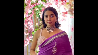 స్లీవ్‌లెస్‌ బ్లౌజ్‌లో శివాత్మిక అందాల దగదగలు.. కొంగు జారితే అందాల జాతరే?