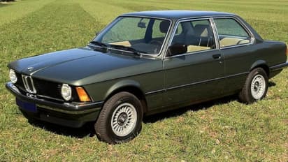 Elon Musk हैं इन लग्जरी गाड़ियों के शौकीन,  गैरेज में खड़ी कार कलेक्शन देख हो जाएंगे दंग