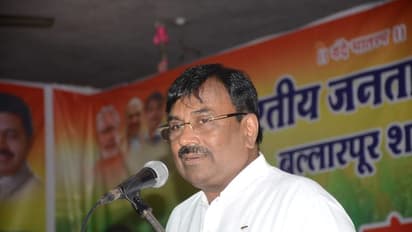 Vande Mataram: இனிமேல் போனை எடுத்தால் ஹலோ சொல்லக்கூடாது; வந்தே மாதரம் சொல்லணும்: மகாராஷ்டிரா அமைச்சர் உத்தரவு