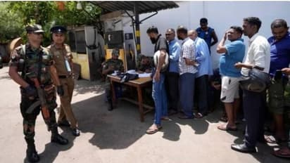 यहां सरकार बोली- अब लोगों को नहीं देंगे पेट्रोल-डीजल, स्कूल-काॅलेज हुआ बंद, ऑफिसों में वर्क फ्रॉम होम