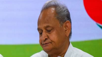 టీచర్‌‌ దాడిలో దళిత విద్యార్థి మృతి.. కాంగ్రెస్ ఎమ్మెల్యే రాజీనామా.. అశోక్‌ గెహ్లాట్‌కు కొత్త కష్టాలు.. 