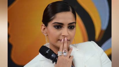 ಮಗುವಿಗೆ ಜನ್ಮ ನೀಡಿದ ಬೆನ್ನಲ್ಲೇ ಮುಂಬೈನ ಐಷಾರಾಮಿ ಮನೆ ಮಾರಿದ ನಟಿ ಸೋನಂ ಕಪೂರ್