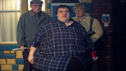 ब्रिटेन में सबसे मोटे शख्स का निधन, कई अंग काम नहीं कर रहे थे, अस्पताल ले गए तो वार्ड में भी नहीं घुस पाया 