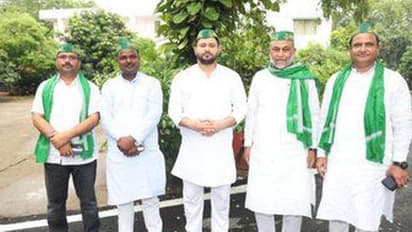 பீகாரில் ராஷ்டிரீய ஜனதா தளம் கட்சிக்கு தாவிய 4 எம்.எல்.ஏக்கள்..! அதிர்ச்சியில் ஓவைசி