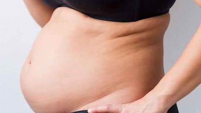 गुब्बारे जैसी पेट की चर्बी को कम करने के लिए सुबह उठते से ही करें यह 5 काम