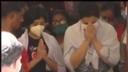 தந்தையின் உடலை அனைத்து அப்பா எழுந்துருங்க என்று கதறிய நைனிகா.. உடைந்து நின்ற மீனா..