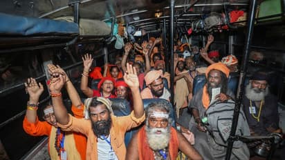 बाबा बर्फानी के दर्शन: 5700 तीर्थयात्रियों का दूसरा जत्था जम्मू से रवाना, कड़ी सुरक्षा के बीच अमरनाथ यात्रा