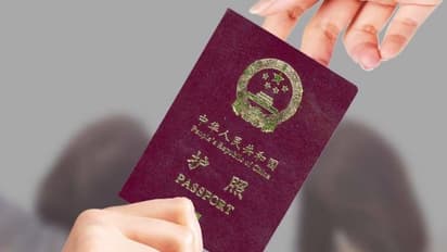 പാസ്‌പോര്‍ട്ട് മാറ്റി ഉപയോഗിച്ച് 30 തവണ വിദേശയാത്ര നടത്തി, ഇരട്ടകള്‍ അറസ്റ്റില്‍! 