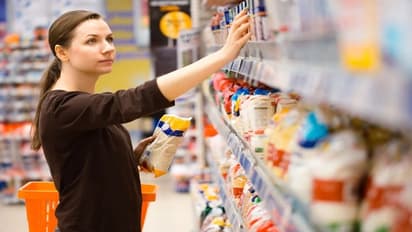 চিনে নিন এই চার রাশিকে, অপ্রয়োজনীয় জিনিস কিনতে অধিক ব্যয় করেন এরা