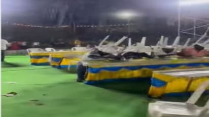 बाराती खा रहे थे खाना, तभी हुई जोरदार बारिश, वायरल वीडियो में देखिए क्या हुआ आगे