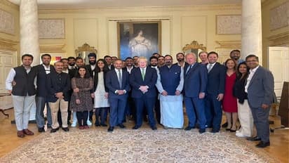 নতুন ভারতের স্বপ্নের উদ্যোগপতিরা কেমন, বরিস জনসনকে দেখালেন মোদীর মন্ত্রী রাজীব চন্দ্রশেখর