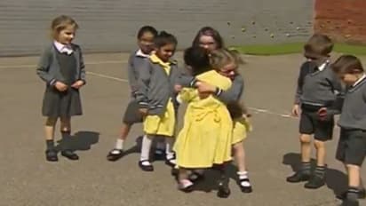 वायरल वीडियो में बच्ची के चेहरे की खुशी देखिए, लगता है नया पैर नहीं, उसे नई जिंदगी मिल गई है