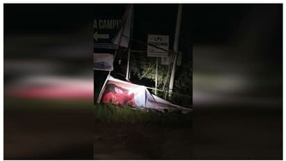 യൂത്ത് കോണ്ഗ്രസ് ക്യാംപിന് നേരെ ആക്രമണം: ബൈക്കിലെത്തിയ നാലംഗ സംഘം ഫ്ലക്സ് ബോർഡുകള് അടിച്ച് തകര്ത്തു