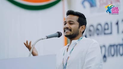 ചിന്തൻ ശിബിർ വേദിയിൽ സംവിധായകൻ ബേസിൽ ജോസഫ്; അഭിനന്ദനവുമായി കെ സുധാകരൻ