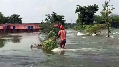 बिहार में कई नादियां ऊफान पर गांवों में घुसा पानी, 11 जिलों में भारी बारिश का अलर्ट