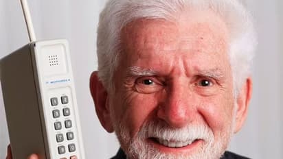 മൊബൈൽ ഫോൺ കണ്ടുപിടിച്ചയാൾ കട്ട മൊബൈൽ വിരോധി!