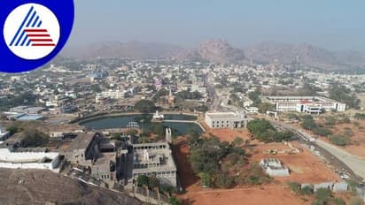 ಗವಿಮಠಕ್ಕೆ ಹರಿದು ಬರುತ್ತಿರುವ ನೆರವು: 10 ಸಾವಿರ ವಿದ್ಯಾರ್ಥಿಗಳ ಪ್ರಸಾದ, ವಸತಿನಿಲಯ?