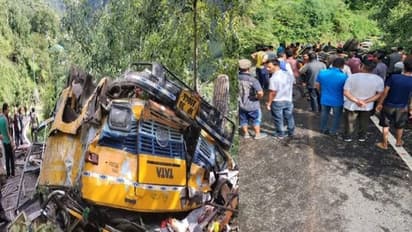 হিমাচলে কুলুর খাদে স্কুল বাস, পড়ুয়া-সহ ১৬ জনের মৃত্যু, চলছে উদ্ধারকাজ