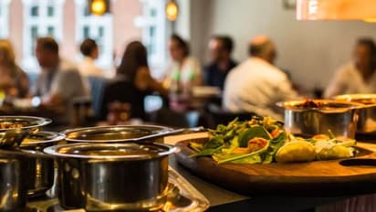 Service Charge: ಹೋಟೆಲ್ ನಲ್ಲಿ ಸರ್ವಿಸ್ ಚಾರ್ಜ್ ಕೇಳಿದ್ರೆ  ದೂರು ನೀಡಿ;  ಹೊಸ ಮಾರ್ಗಸೂಚಿ ಹೊರಡಿಸಿದ ಸಿಸಿಪಿಎ