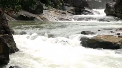 ಉತ್ತರ ಕನ್ನಡ ಜಿಲ್ಲೆಯ ಜಲಪಾತಗಳಿಗೆ ಸರಿಯಾದ ಮೂಲಭೂತ ಸೌಲಭ್ಯಗಳಿಲ್ಲ: ಪ್ರವಾಸಿಗರಿಗೆ ಸಮಸ್ಯೆ