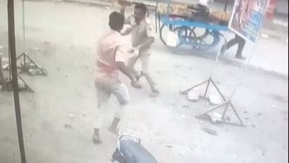 राजस्थान का खौफनाक CCTV: पुलिसकर्मी पर इस तरह चाकूओं से किया हमला, काट डाला हाथ..देखिए भयानक सीन