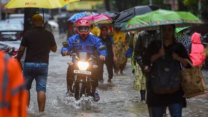 உஷார் மக்களே !! இன்றைக்குக் கொட்டி தீர்க்கப் போகும் மழை.. 9 மாவட்டங்களில் கனமழை எச்சரிக்கை.. வானிலை அப்டேட்