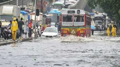 மும்பையில் 3 நாட்களுக்கு மிக கன மழை.! ஆரஞ்சு எச்சரிக்கை விடுத்துள்ள  வானிலை மையம்..அவசர ஆலோசனையில் முதலமைச்சர்