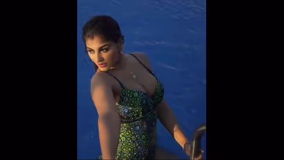 போட்டோ போதாதென  நீச்சல் உடை வீடியோவையும் வெளியிட்ட பிக்பாஸ் யாஷிகா..