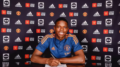 Tyrell Malacia is Manchester United's first 2022-23 season signing; supporters happy