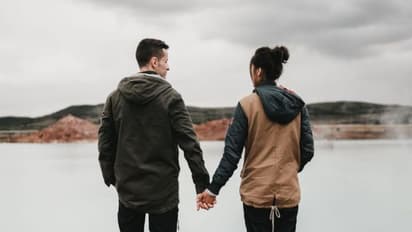 बेटे का जिस महिला से रिलेशन है, वह मेरी गर्लफ्रेंड रह चुकी है.. शख्स के इस पोस्ट पर मच गया हंगामा