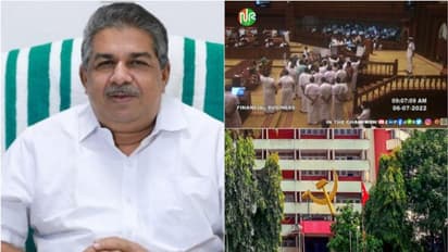 സജി ചെറിയാന്റെ രാജി ആവശ്യം:തലസ്ഥാനത്ത് തിരക്കിട്ട ചര്ച്ചകള്,സര്ക്കാര് നിയമവിദഗ്ധരുമായി ചര്ച്ച ചെയ്യുന്നു