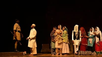 'ಜೊತೆಗಿರುವನು ಚಂದಿರ' ನಾಟಕ ಪ್ರದರ್ಶನಕ್ಕೆ ಹಿಂದುಪರ ಸಂಘಟನೆಗಳಿಂದ ಅಡ್ಡಿ