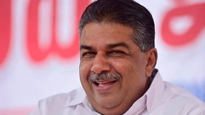 സജി ചെറിയാൻ രാജി വയ്ക്കില്ല,തൽക്കാലം രാജി വേണ്ടെന്ന് പാർട്ടിയിൽ ധാരണ