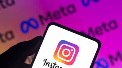 Instagram Down: कई घंटो से ठप है इंस्टाग्राम, मैसेज भेजने मे आ रही परेशानी, सोशल मीडिया पर शेयर हो रहे मीम 