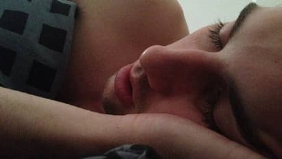 മറ്റൊരു സ്ത്രീയെ സ്വപ്നം കണ്ടു, ഉറങ്ങിക്കിടന്ന ഭർത്താവിന്റെ സ്വകാര്യഭാഗത്ത് ചൂടുവെള്ളം ഒഴിച്ചു