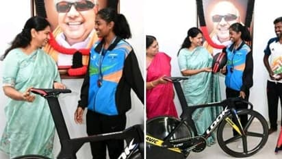 தமிழக கிராமத்து வீராங்கனைக்கு ரூ.14 லட்சத்தில் சைக்கிள்..! பரிசளித்து அசத்திய கனிமொழி