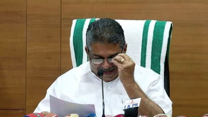 രാജിയോടെ എല്ലാം അവസാനിക്കുമോ? സജി ചെറിയാൻ വിവാദം ചർച്ച ചെയ്യാൻ സിപിഎം സെക്രട്ടേറിയറ്റ്