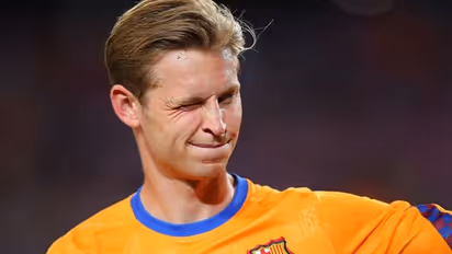 Barcelona and Chelsea 'very close' to reaching 80 million euros deal for Frenkie de Jong