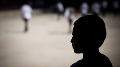 ചങ്ങരംകുളത്ത് മുടി വളർത്തിയതിന് അധ്യാപകൻ വിദ്യാർത്ഥിയെ കോളറിന് പിടിച്ച് വലിച്ചിഴച്ചതായി പരാതി